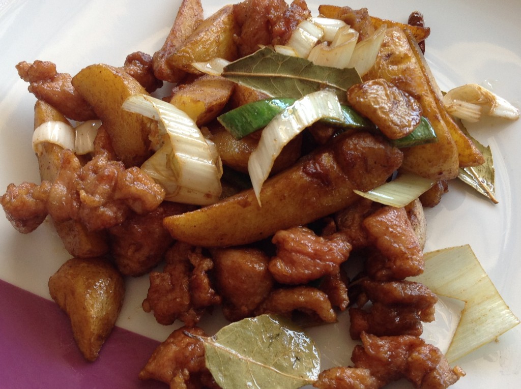 12A Pollo con patatas bravas City Oriente Picassent
